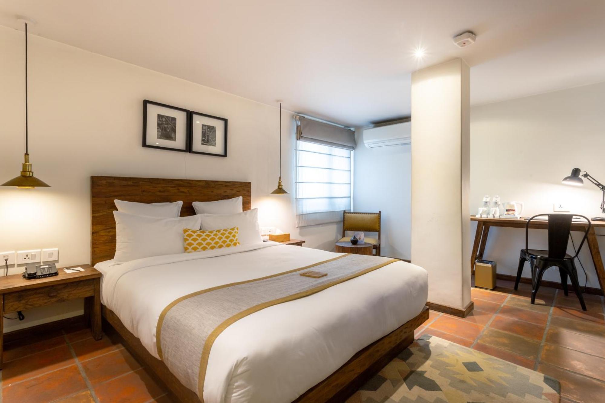 Hotel Roadhouse, Thamel, Kathmandu- Contemporary Boutique Катманду Екстериор снимка
