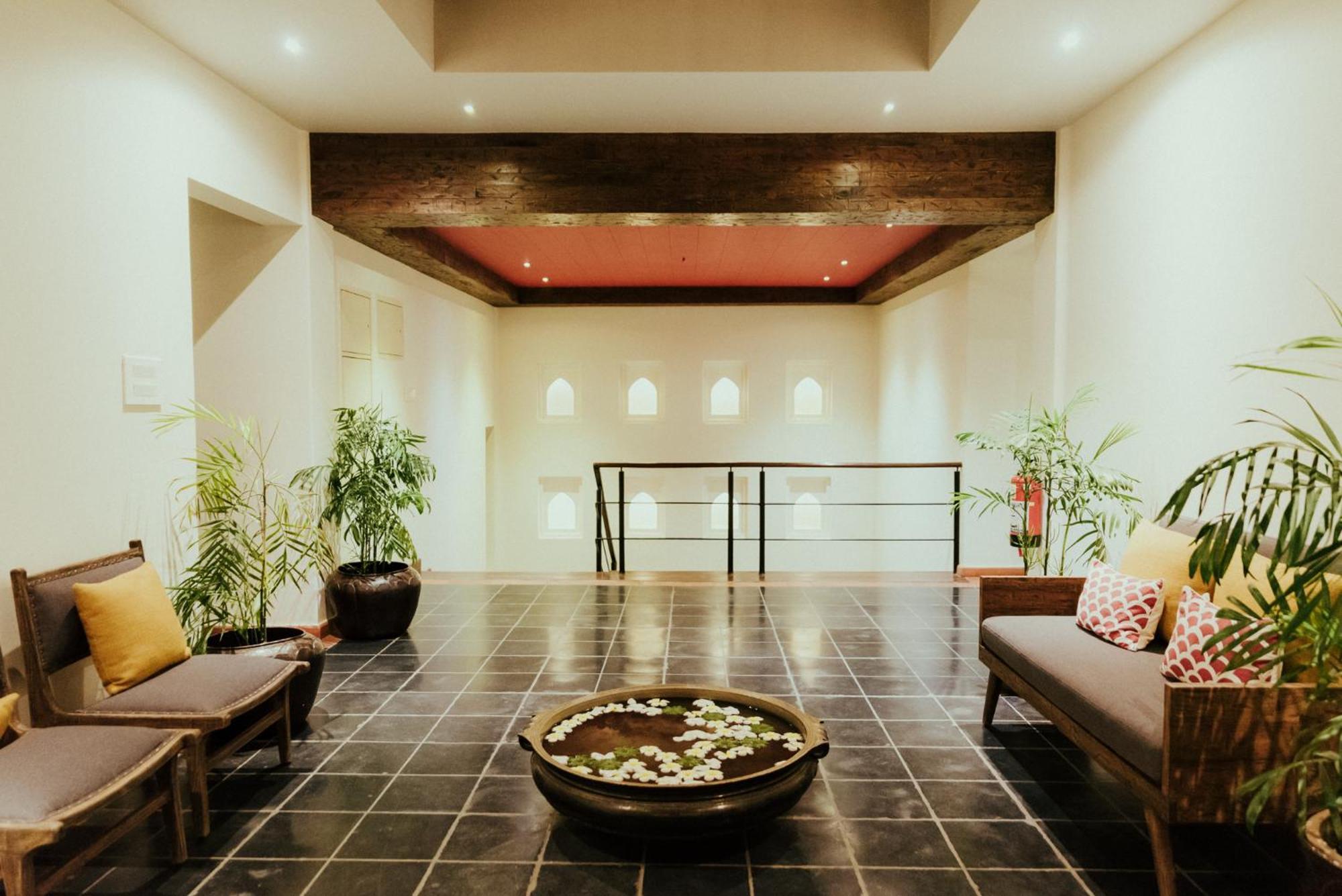 Hotel Roadhouse, Thamel, Kathmandu- Contemporary Boutique Катманду Екстериор снимка