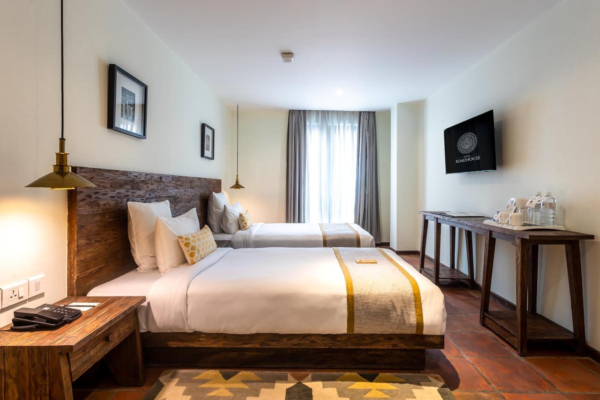 Hotel Roadhouse, Thamel, Kathmandu- Contemporary Boutique Катманду Екстериор снимка