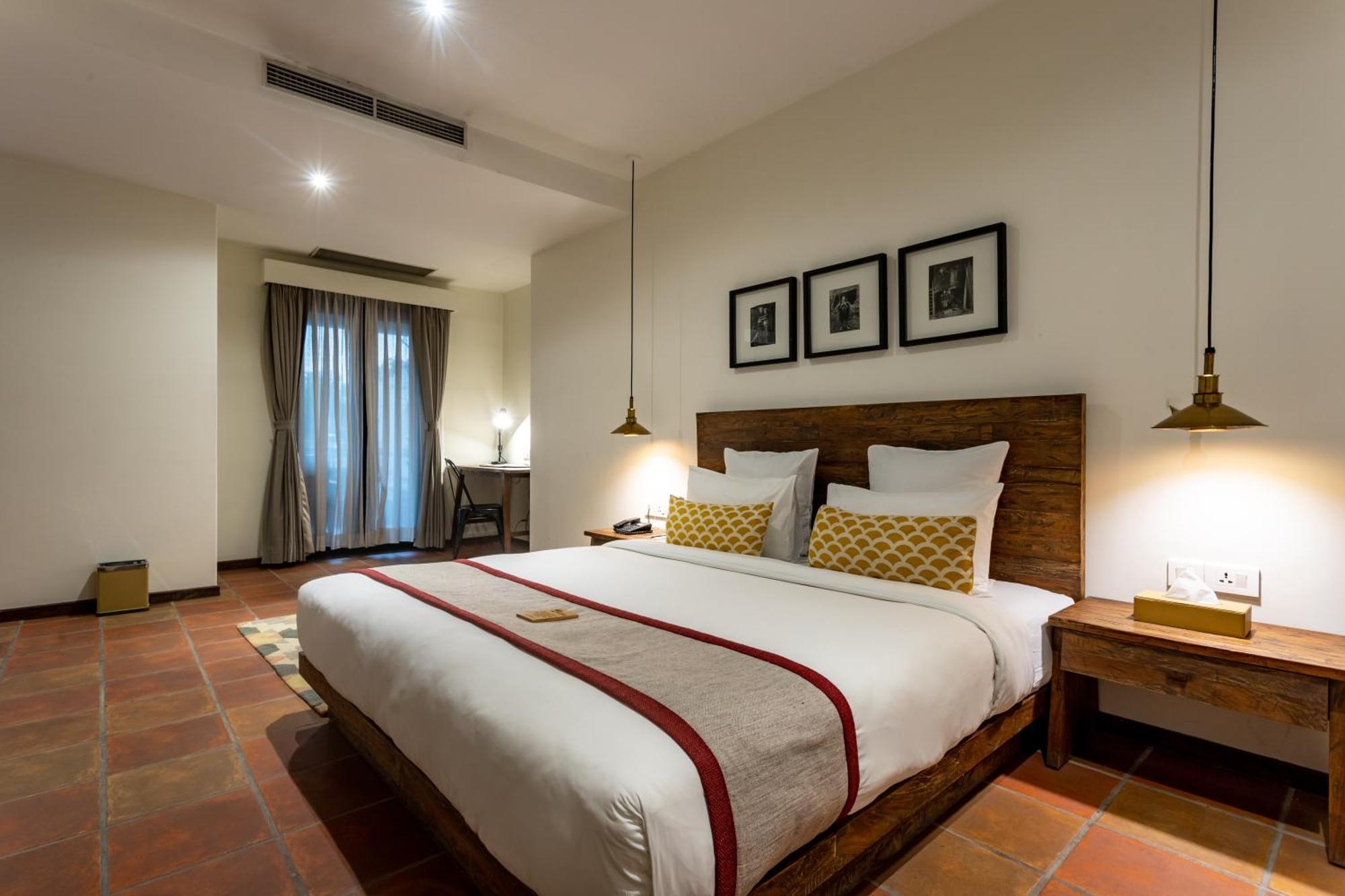 Hotel Roadhouse, Thamel, Kathmandu- Contemporary Boutique Катманду Екстериор снимка