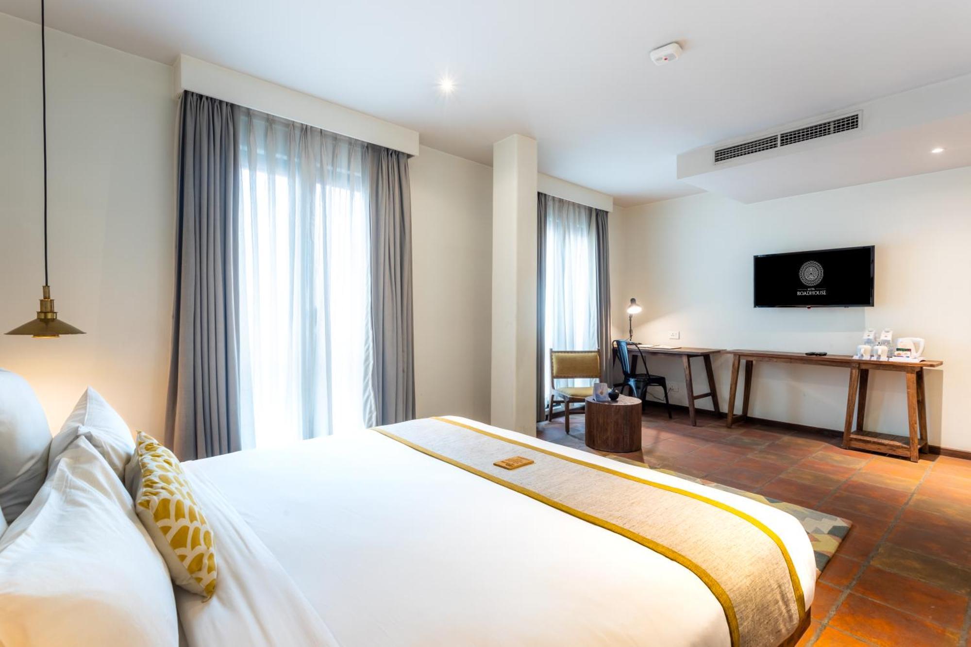 Hotel Roadhouse, Thamel, Kathmandu- Contemporary Boutique Катманду Екстериор снимка