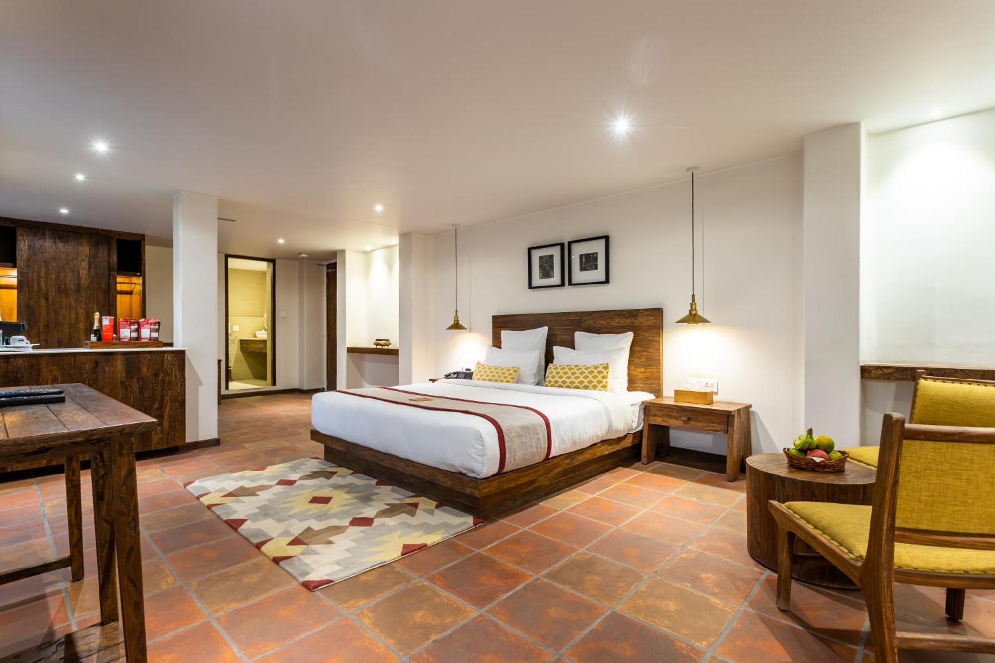 Hotel Roadhouse, Thamel, Kathmandu- Contemporary Boutique Катманду Екстериор снимка