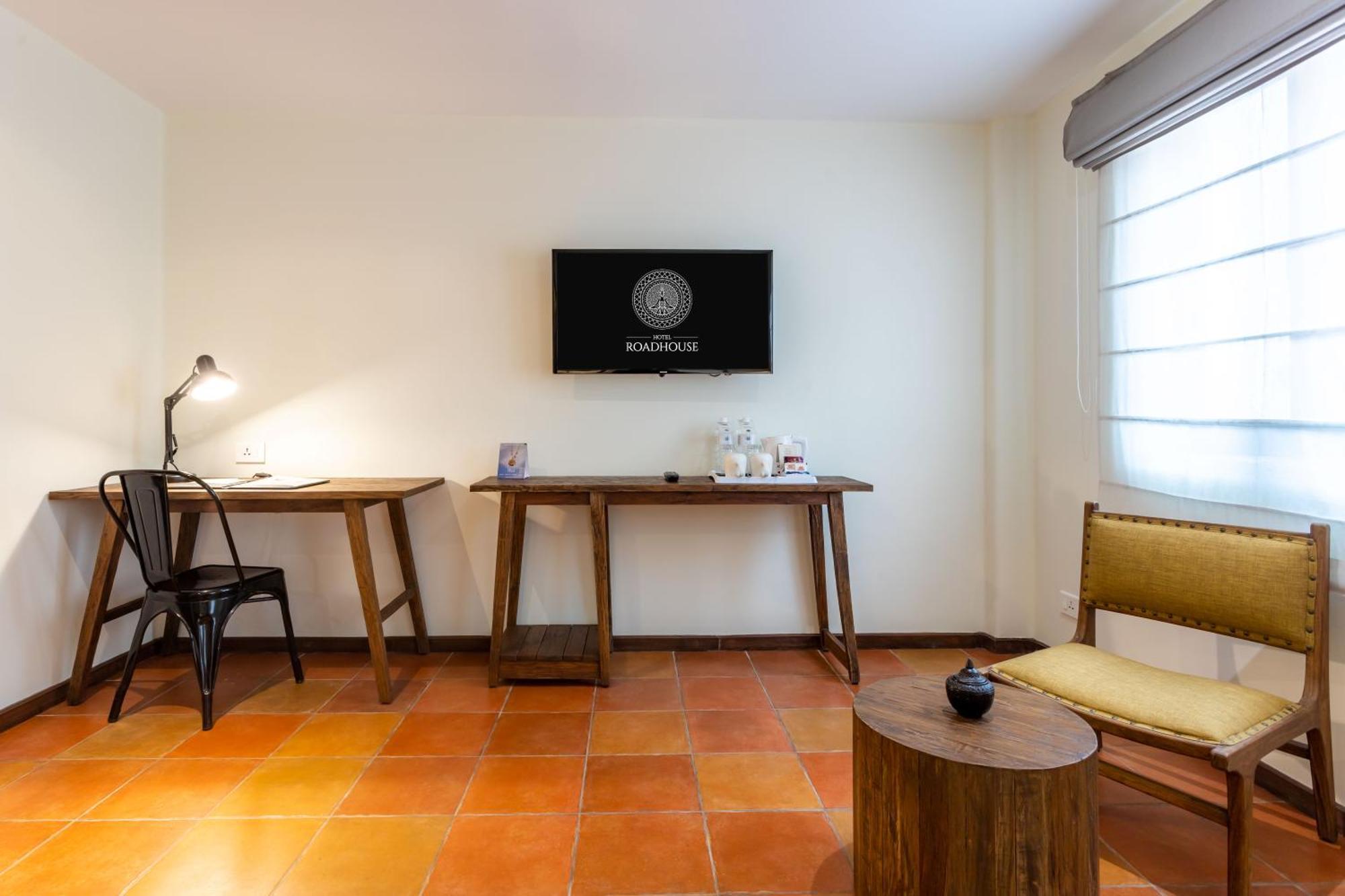 Hotel Roadhouse, Thamel, Kathmandu- Contemporary Boutique Катманду Екстериор снимка