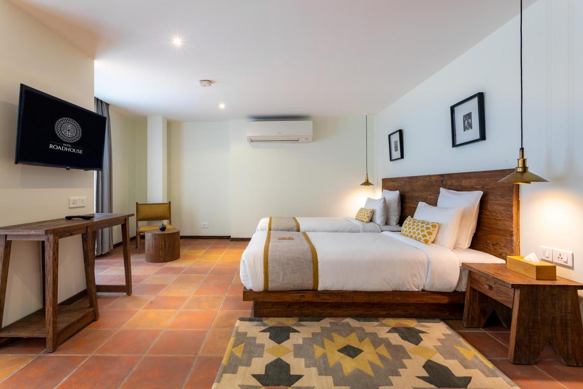 Hotel Roadhouse, Thamel, Kathmandu- Contemporary Boutique Катманду Екстериор снимка