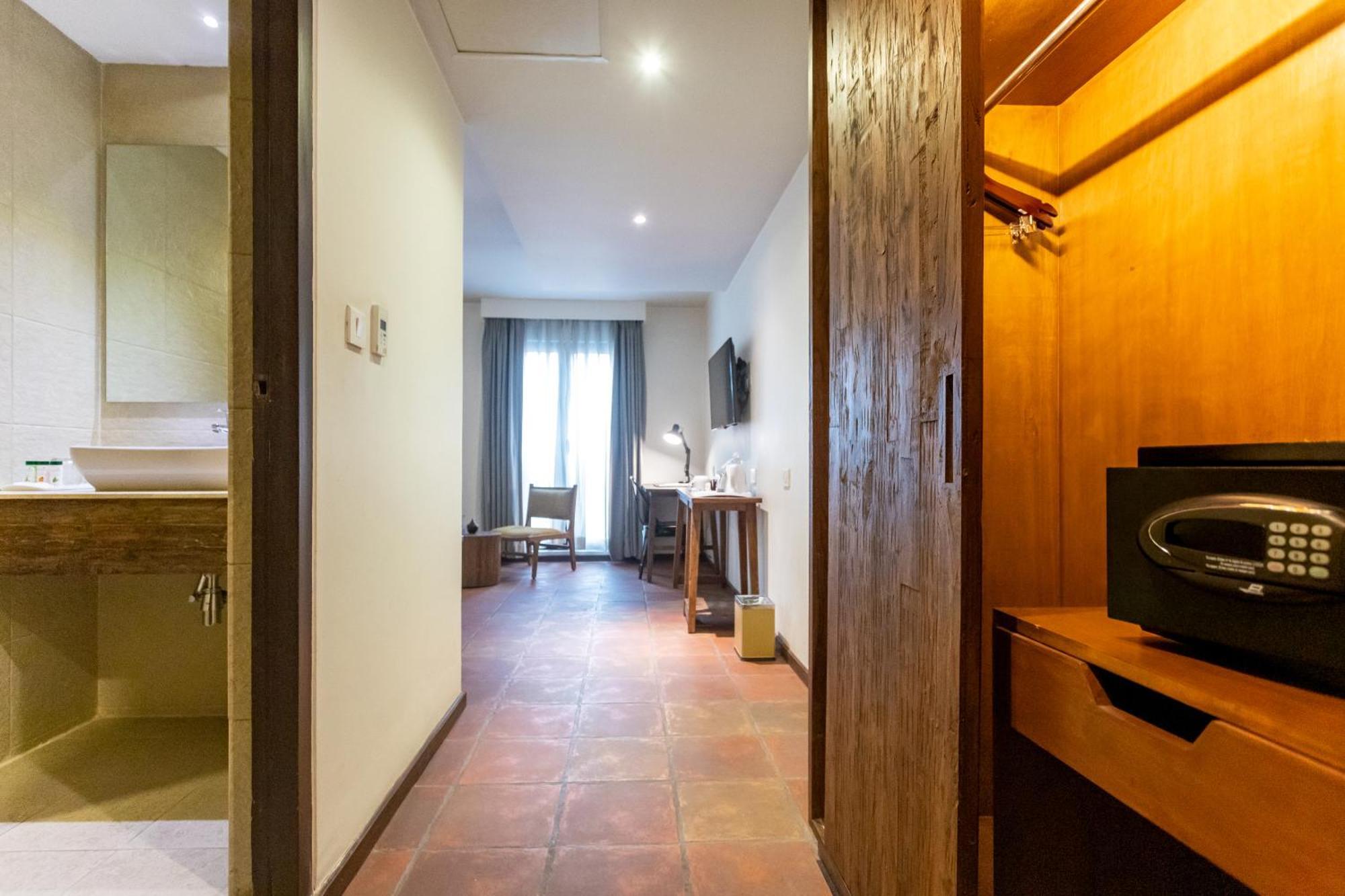 Hotel Roadhouse, Thamel, Kathmandu- Contemporary Boutique Катманду Екстериор снимка