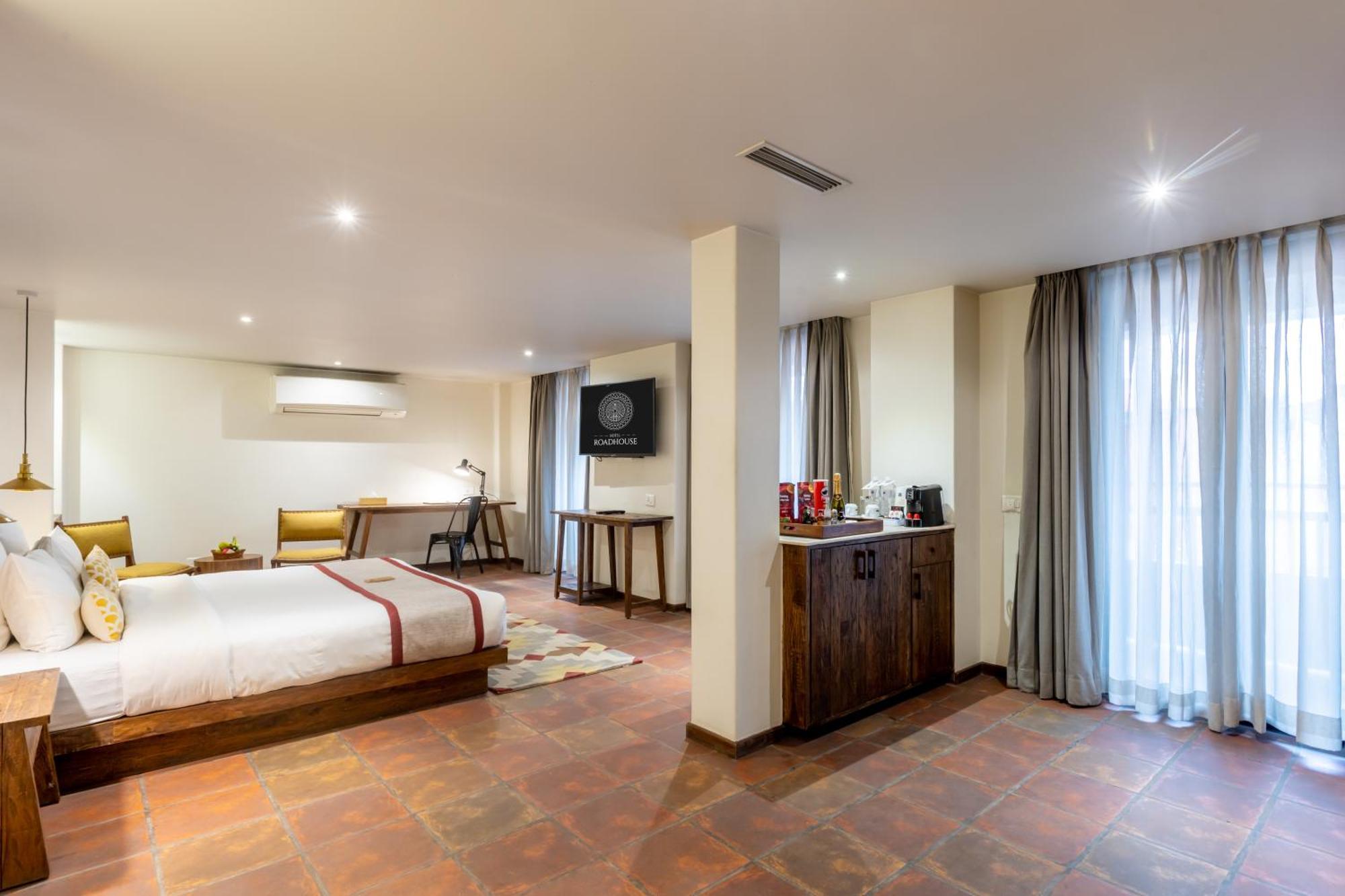 Hotel Roadhouse, Thamel, Kathmandu- Contemporary Boutique Катманду Екстериор снимка